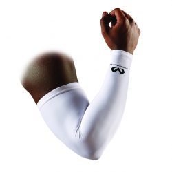 McDavid sleeve til armen - hvid - Nordic Basketball