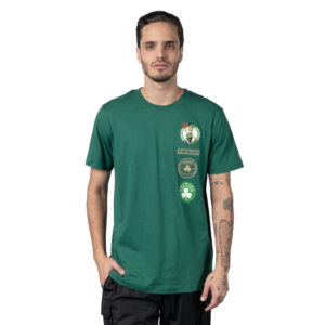 mand i grøn bosten celtics t-shirt